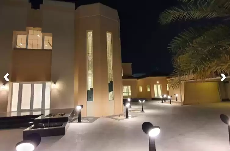 Residential Ready Property 7+ Bedrooms U/F Standalone Villa  for sale in Al Sadd , Doha #7419 - 1  image 